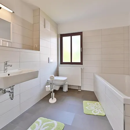 Reetdachhaus Treibholz * Wiek auf Rügen