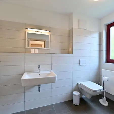 Reetdachhaus Treibholz Ferienhaus Wiek auf Rügen